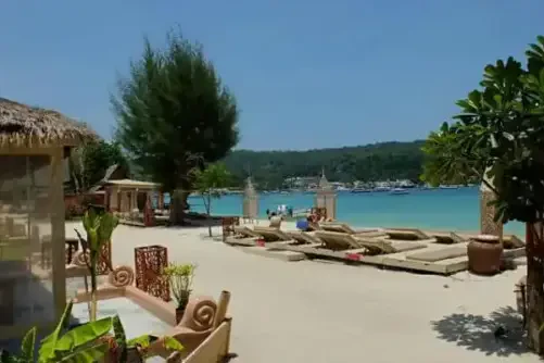 Mama Beach Residence