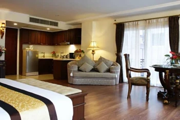LK Metropole Hotel