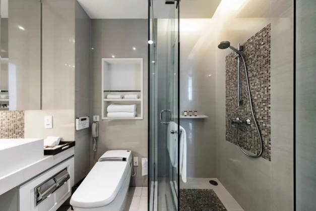 Grande Centre Point Hotel Terminal