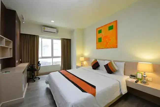 iCheck Inn Silom