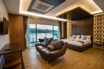 Phi Phi Cliff Beach Resort