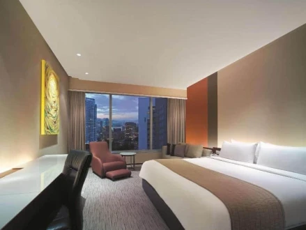 Traders Hotel