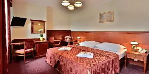 Arkada Hotel Praha - [CLOSED]