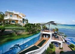 Monaco Suites de Boracay Hotel