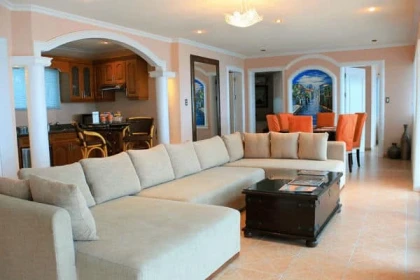 Monaco Suites de Boracay Hotel