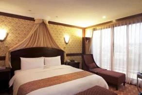 Koninklijk Paleis Hotel