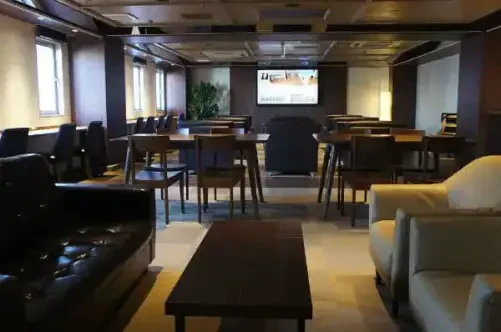 Shinjuku Kuyakusho-mae Capsule