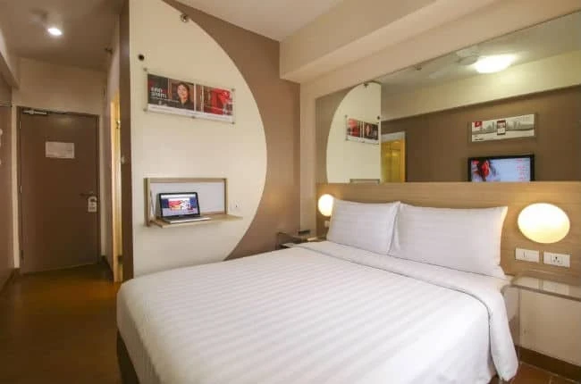 Red Planet Manila Malate Mabini