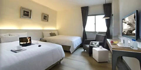 53 Hotel main 1