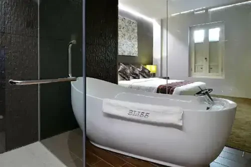 Bliss Hotel Singapore