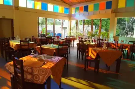 Blue Lagoon Inn & Suites