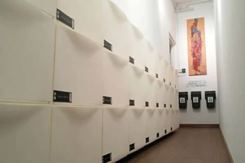 Chic Capsule Otel