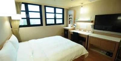 Kindness Hotel - Kaohsiung Main Station