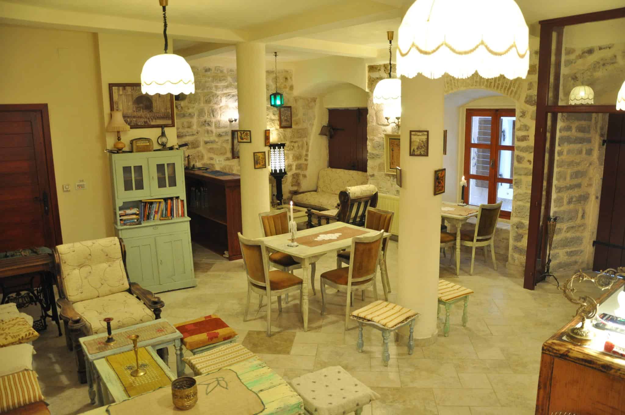 Hostel sa Old Town Kotor