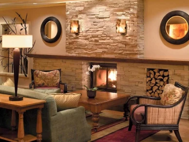 Toll House Hotel