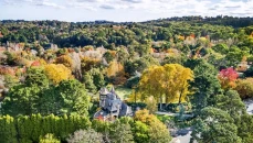 Thorngrove Manor