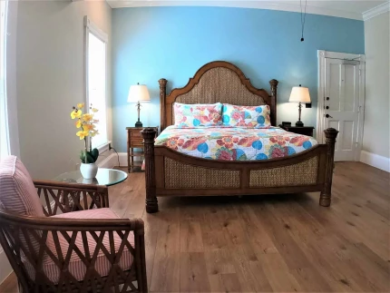 La Pensione Inn B&B