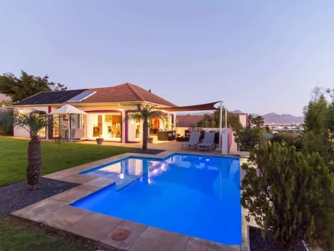 Pink Rose Guesthouse & Spa