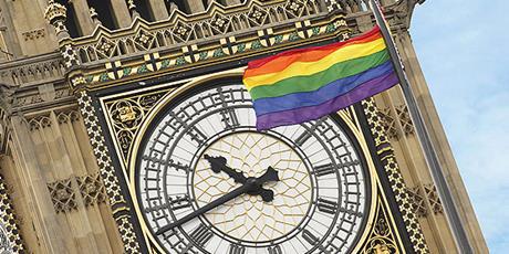 Fierté lors des visites historiques du Parlement LGBT