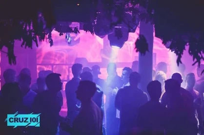 Cruz 101 gay dance party in Manchester