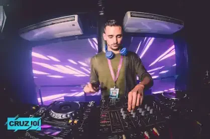 Cruz 101 gay dance party in Manchester