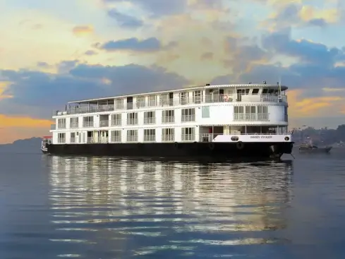 Ganges-Voyager-Exterior-Sunset Ganges-Voyager-Exterior-Sunset