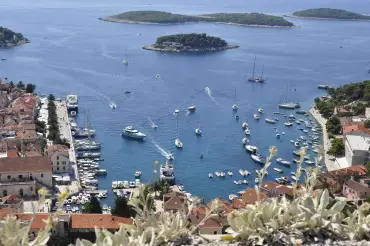 Gay Group Trip: Nude Sailing Dubrovnik, Brac, Split
