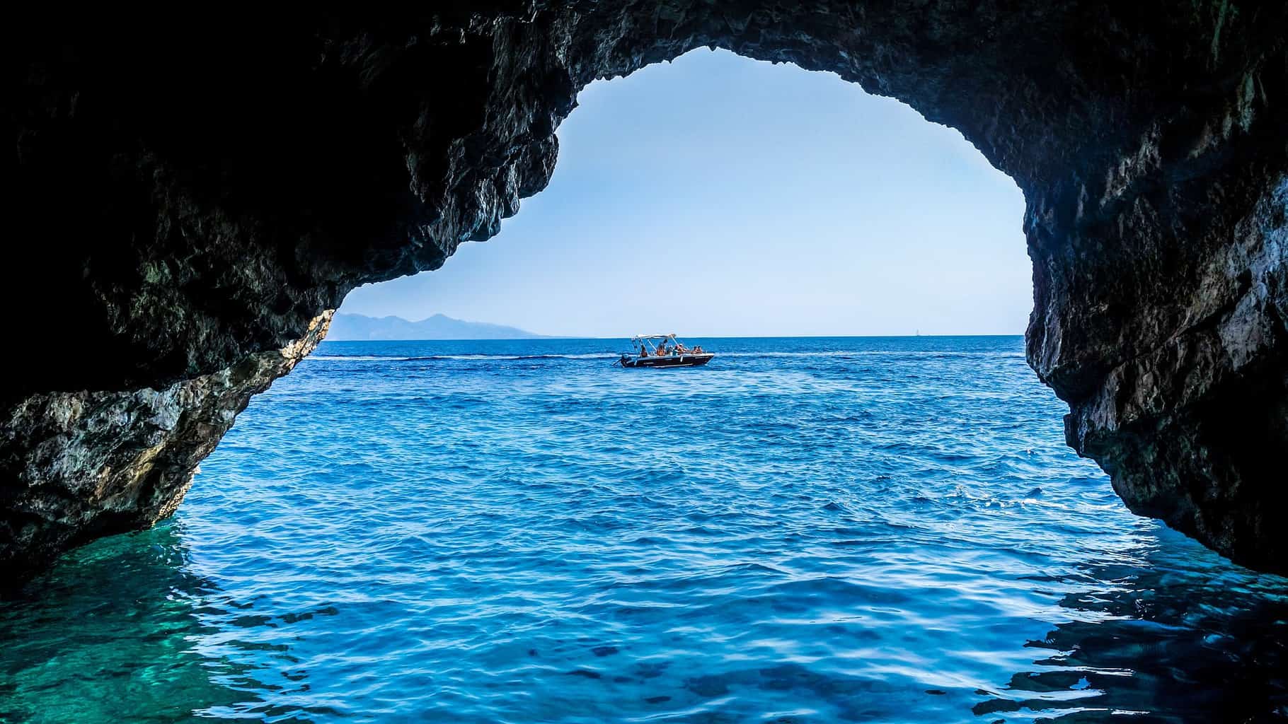 Gay Group Trip: Nude Sailing Athens, Patras, Zakynthos