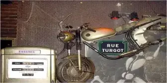 Mec Zone Gay Cruise Club Paris Decor