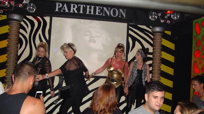Torremolinos의 파르테논 게이 댄스 클럽