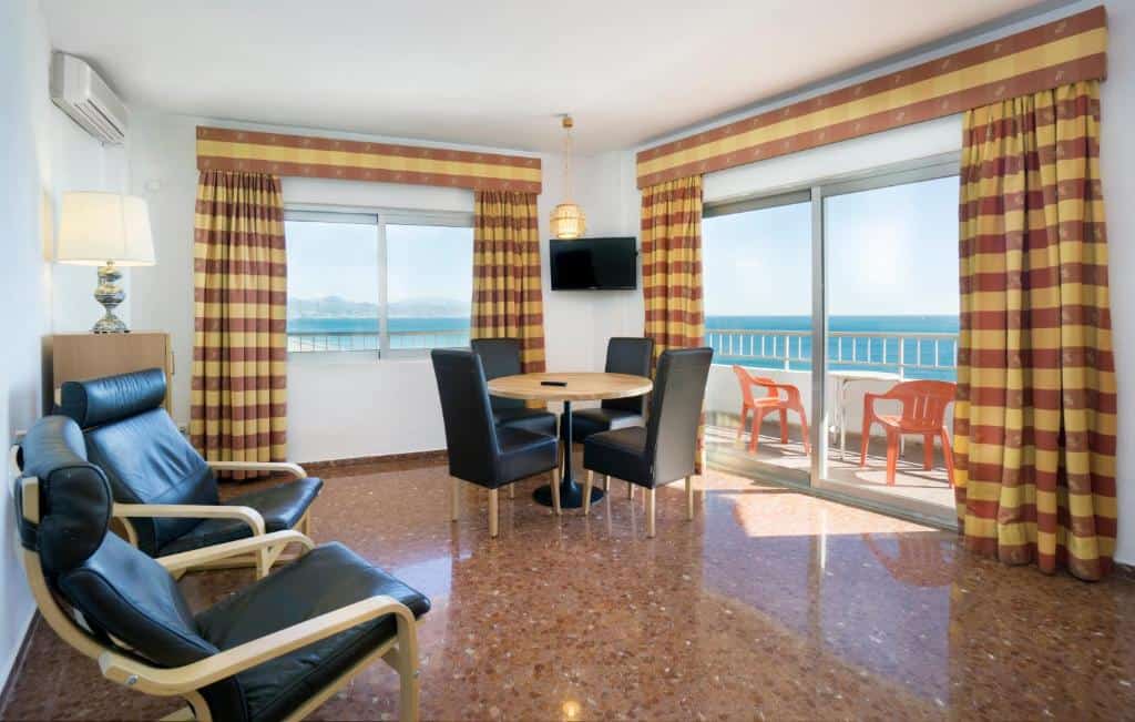 Apartamentos Bajondillo