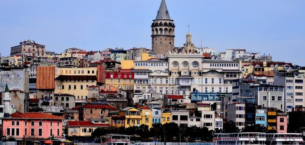 Istanbulin homobaarit ja kahvilat