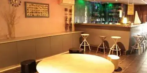 الساونا المثلي في بيربينيان