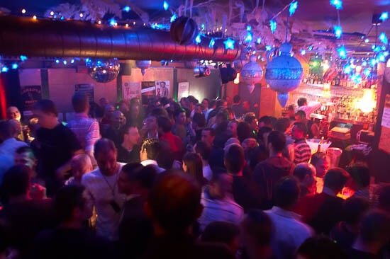 / toulouse-gay-cruise-clubs /