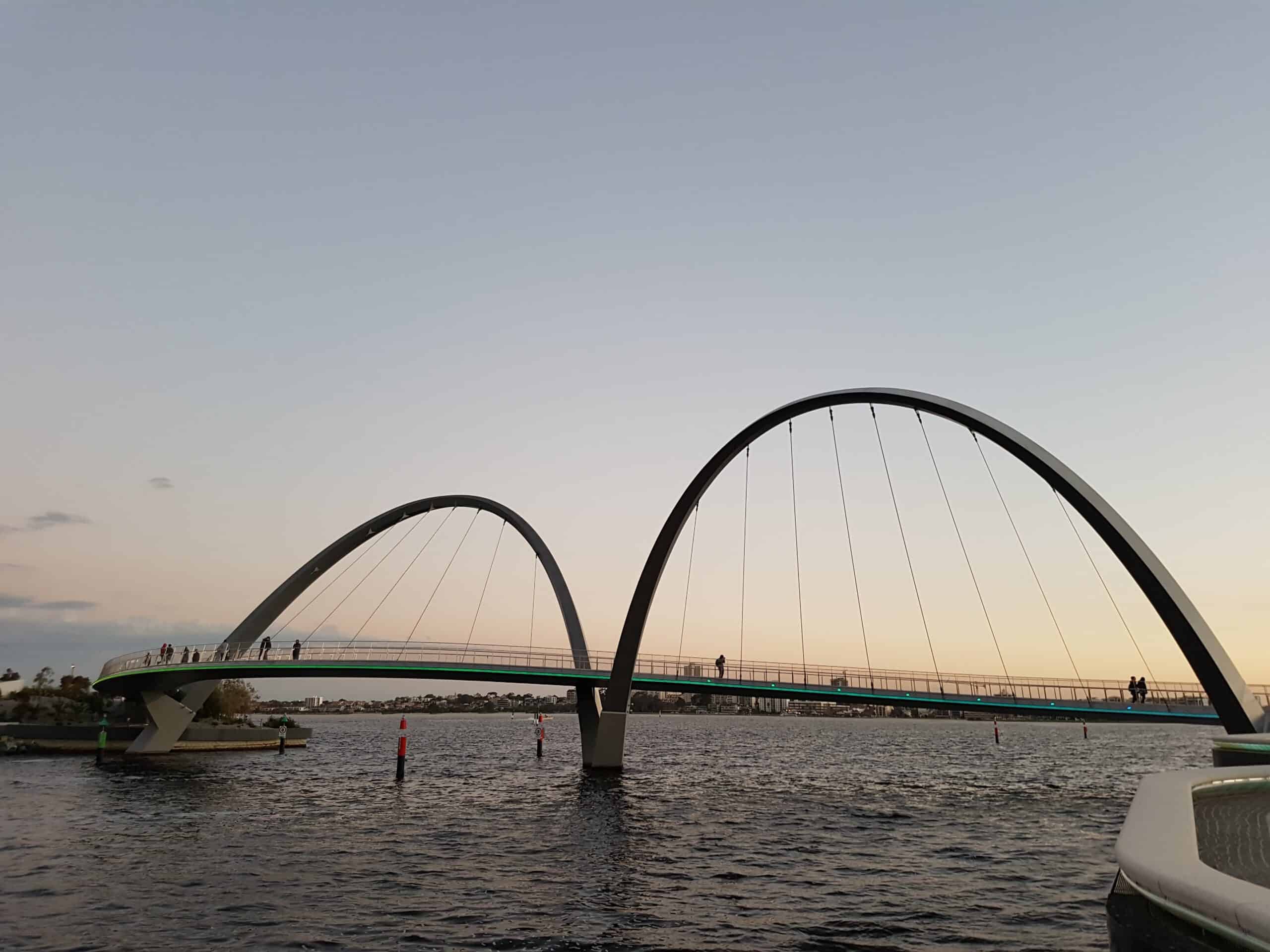 Perth, most, zachód słońca
