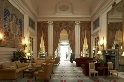 Hotels · Luton