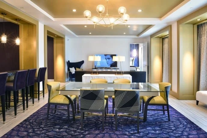 Gay Memphis · Hotels