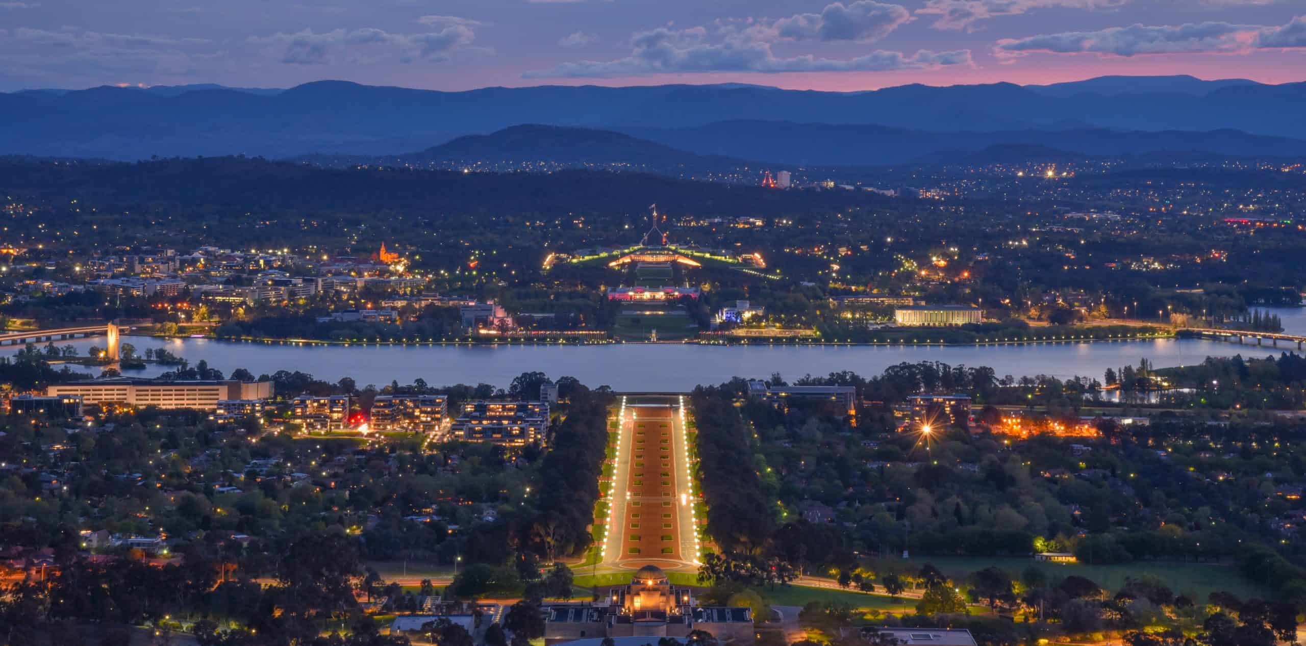 wesoły Canberra