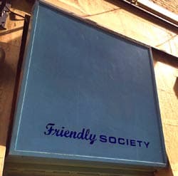 Friendly Society Gay Bar London Wejście