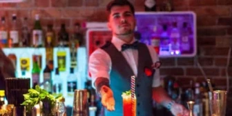 Varsóvia Gay · Cafés e Restaurantes