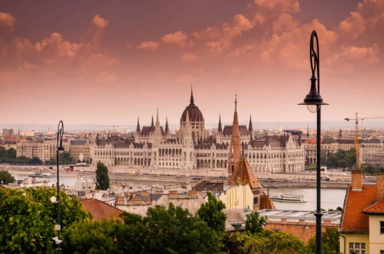 kate-kasiutich-qnUg1rdnUlk-unsplash Budapest