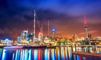 auckland-skyline-at-night