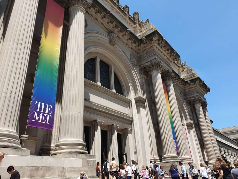 Музей Метрополитен Нью-Йорк ЛГБТ