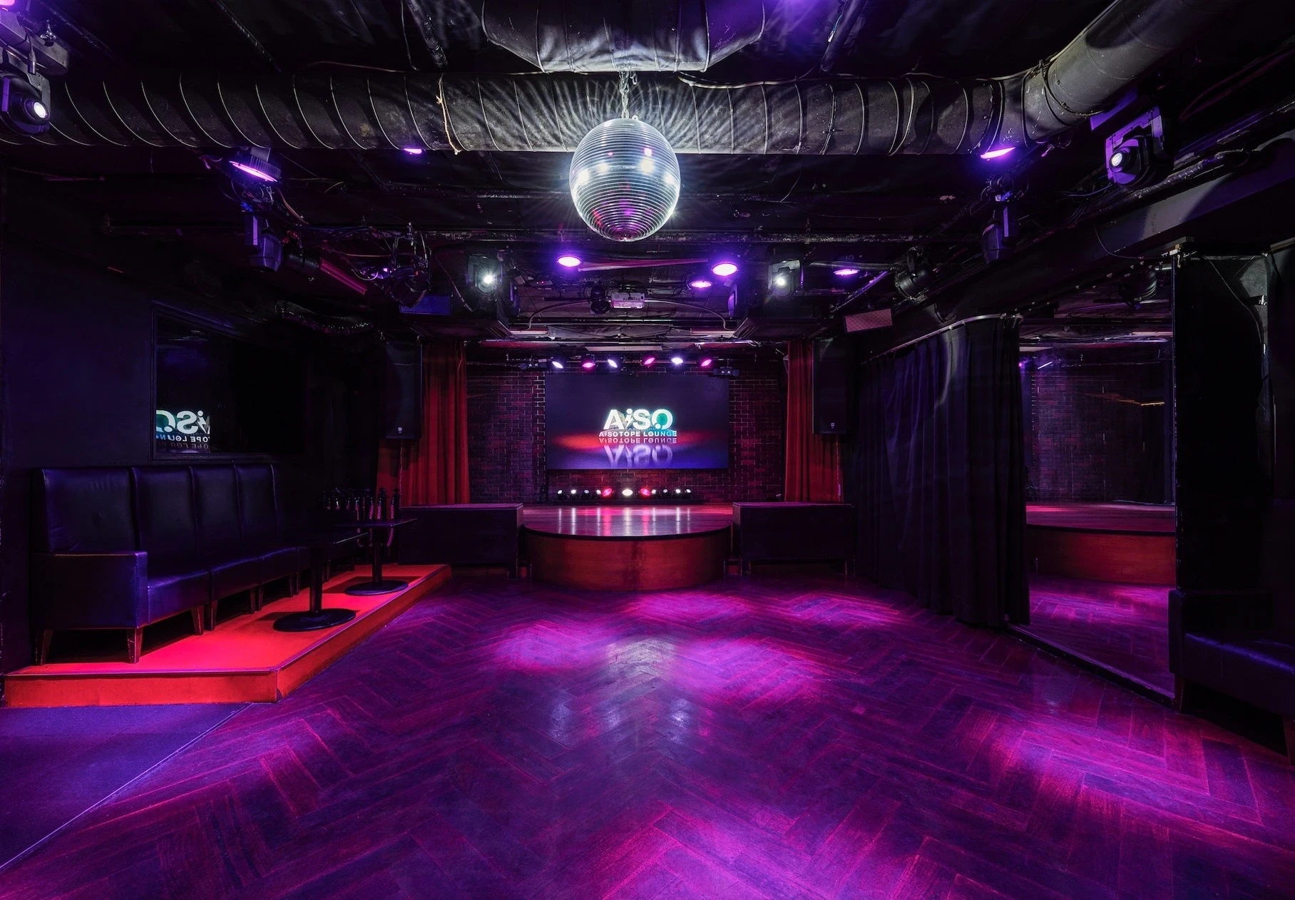 Aisotope Lounge Tokyo gay dance club main 2b AiSOTOPE Lounge