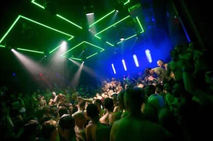 Red & Blue gay dance party in Antwerp