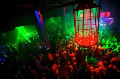 Red & Blue gay dance party in Antwerp