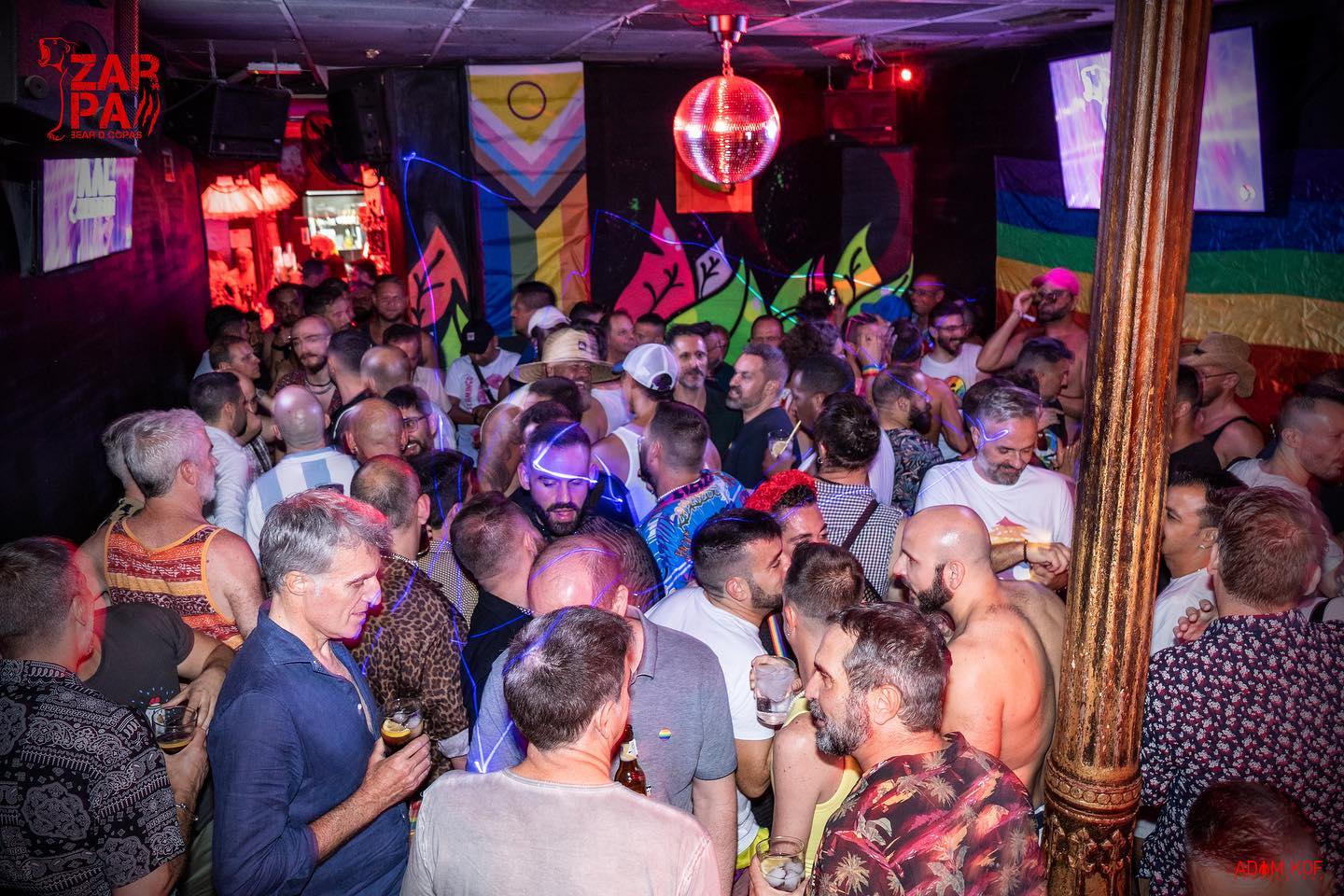 ▷ Gay Bar Tour Madrid LGTBQ+ Pub Crawl