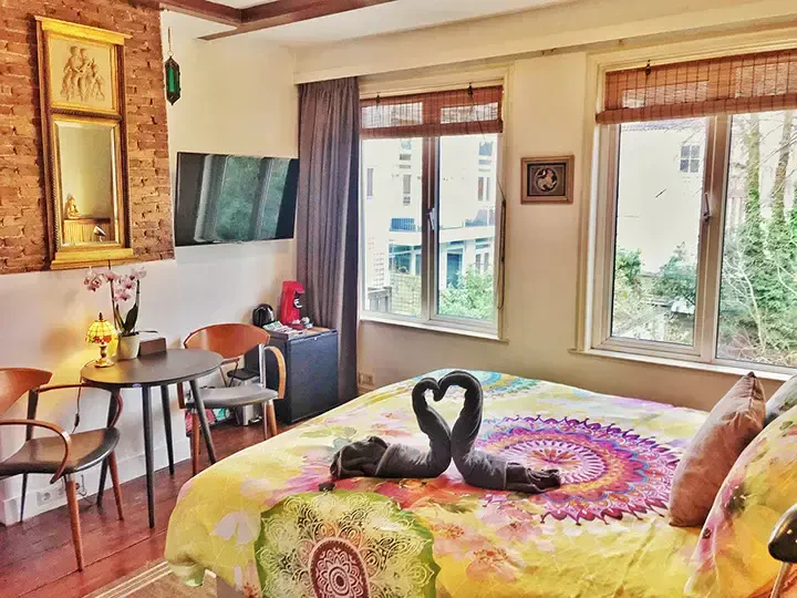 Amsterdam B&B Barangay