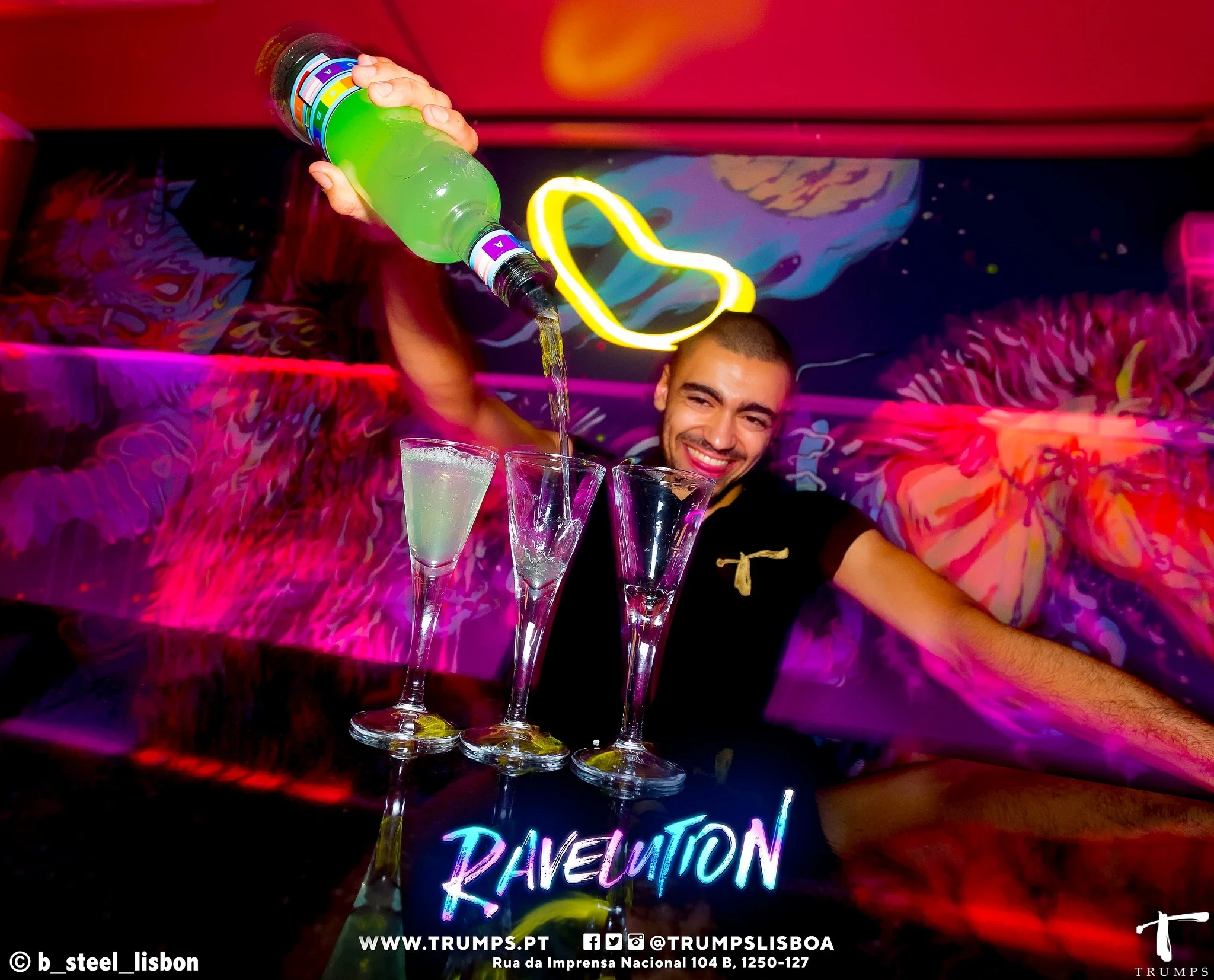 TRUMPS Lisbon gay dance club main 2 TRUMPS