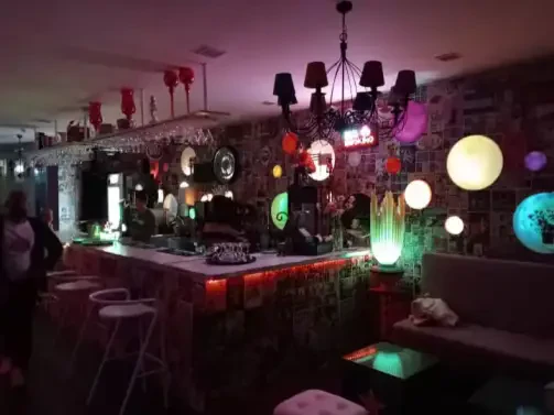 Diversos Bar - (임시 폐쇄)